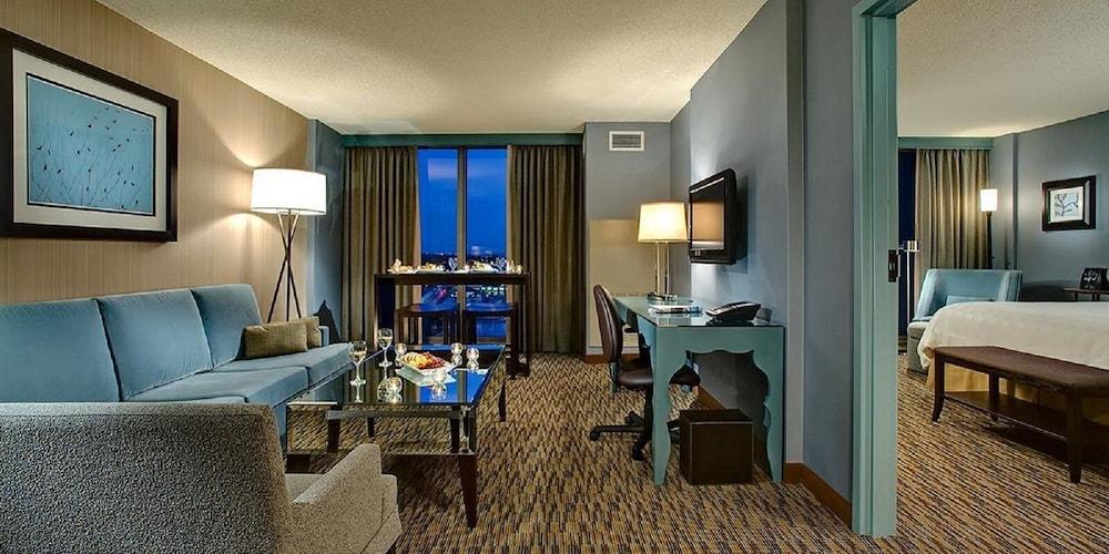 Crowne Plaza Chicago Ohare Hotel & Conf Ctr by IHG photo 41