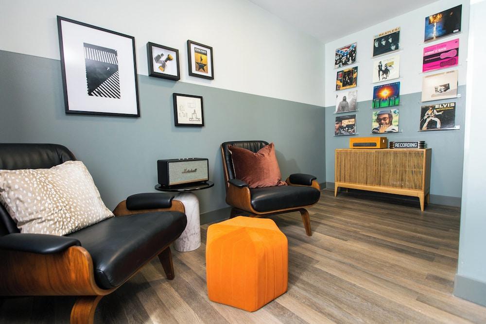voco The Darwin Atlanta Midtown by IHG photo 28