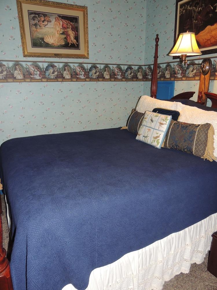 Historic Farnsworth House Inn photo 59