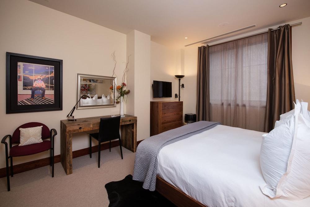 Solaris Residences photo 38