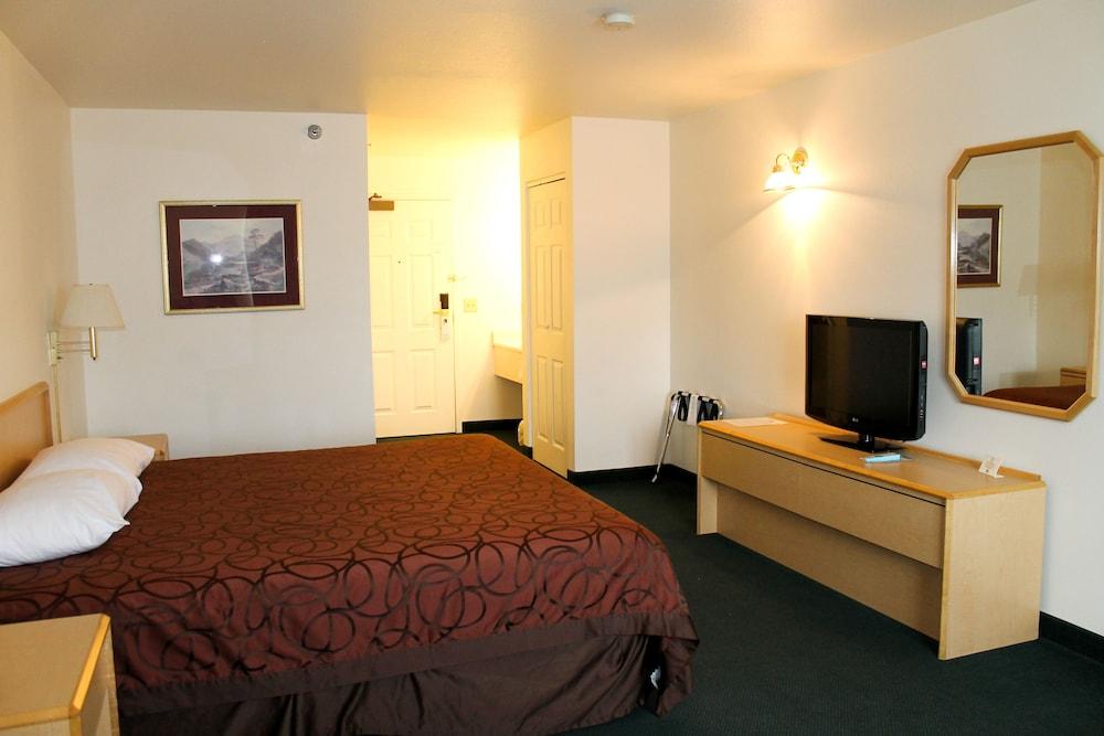 Inn at Lander, Travelodge by Wyndham photo 61