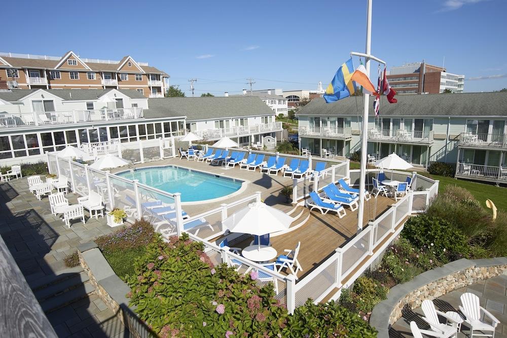 Anchor In Distinctive Waterfront Lodging photo 22