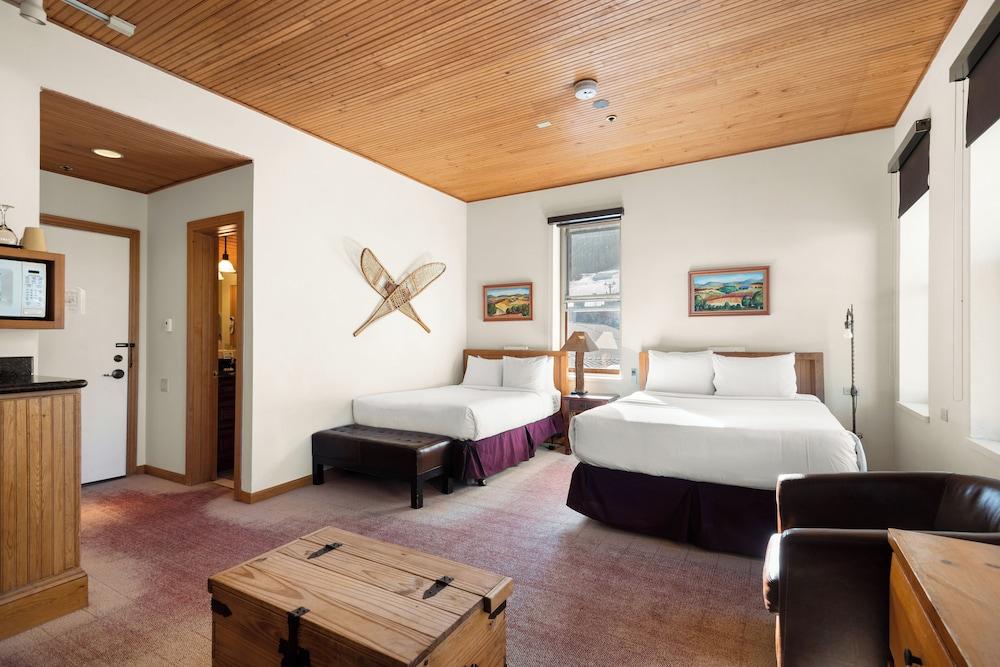 Independence Square Lodge by Frias photo 72