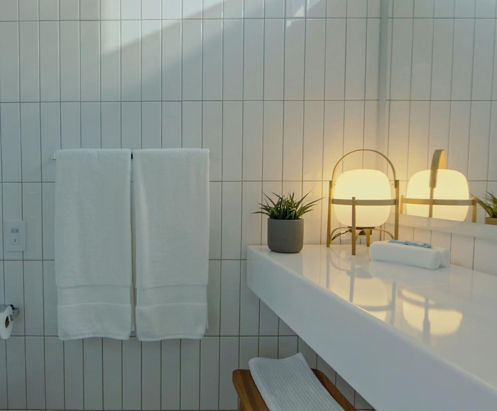 Frame Hotel - SoCo photo 3