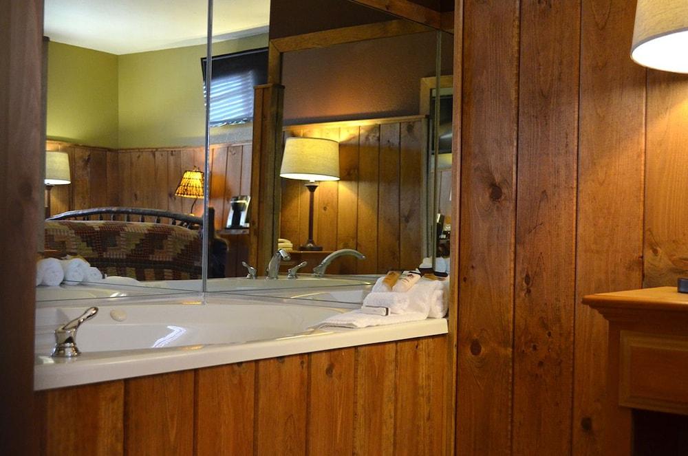 Reid Ridge Lodge photo 33