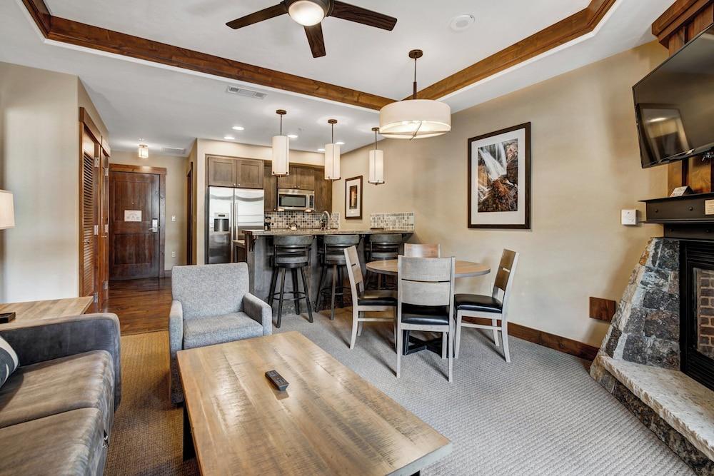 One Ski Hill Place, a RockResort, by Vail Resorts photo 83