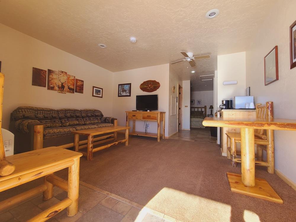 Flaming Gorge Hideout photo 23