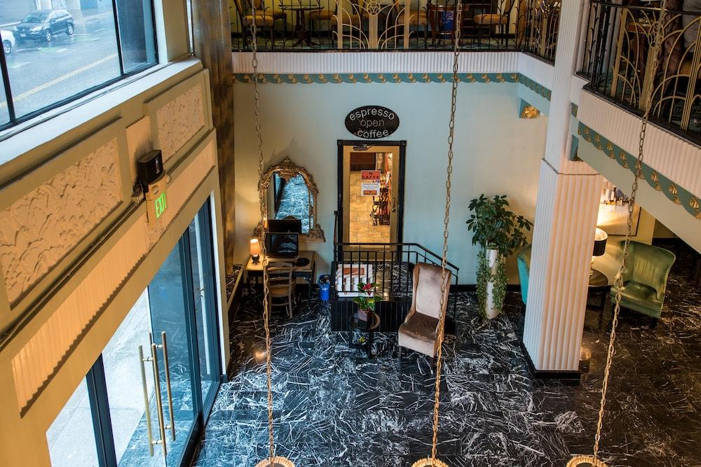Embassy Hotel photo 3