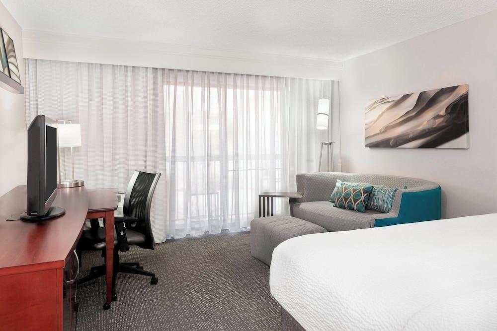 Courtyard by Marriott Asheville photo 13