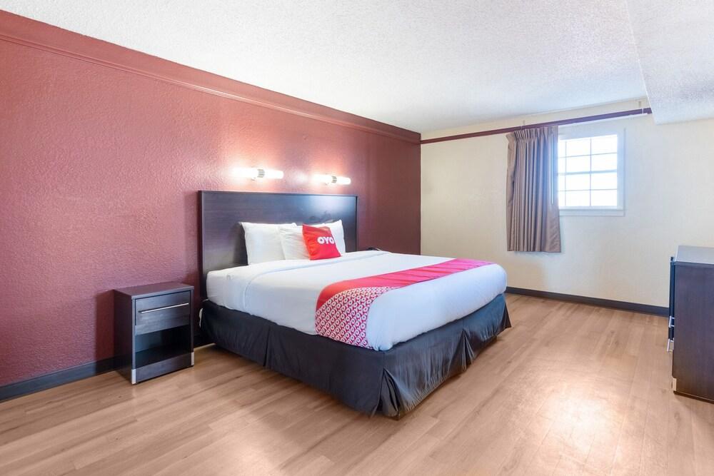 OYO Hotel Tulsa N Sheridan Rd & Airport photo 14
