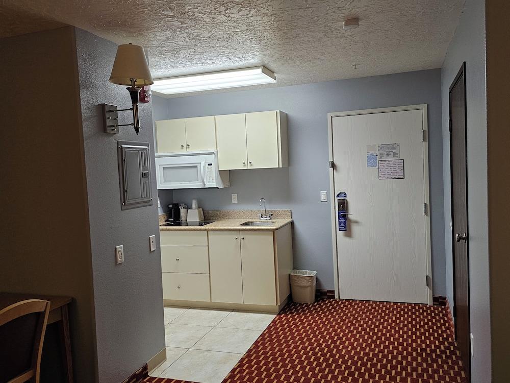 Executive Inn and Suites Extended Stay in Vernal photo 16