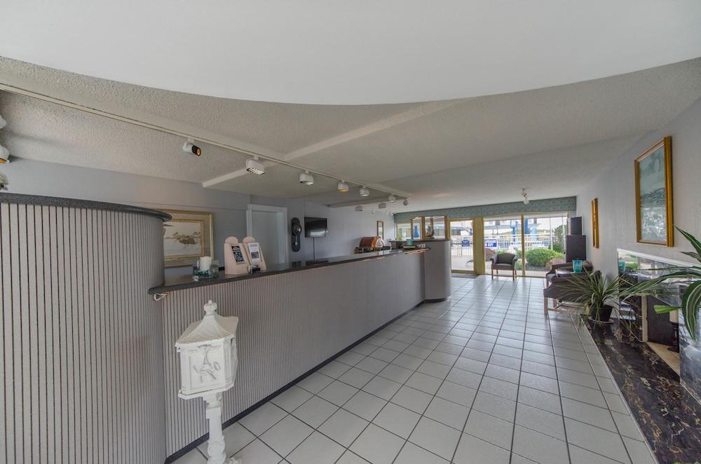 Attache Motel photo 2