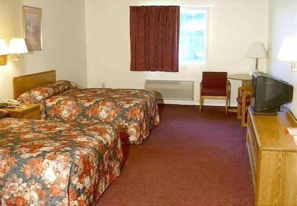 Travelers Inn photo 5