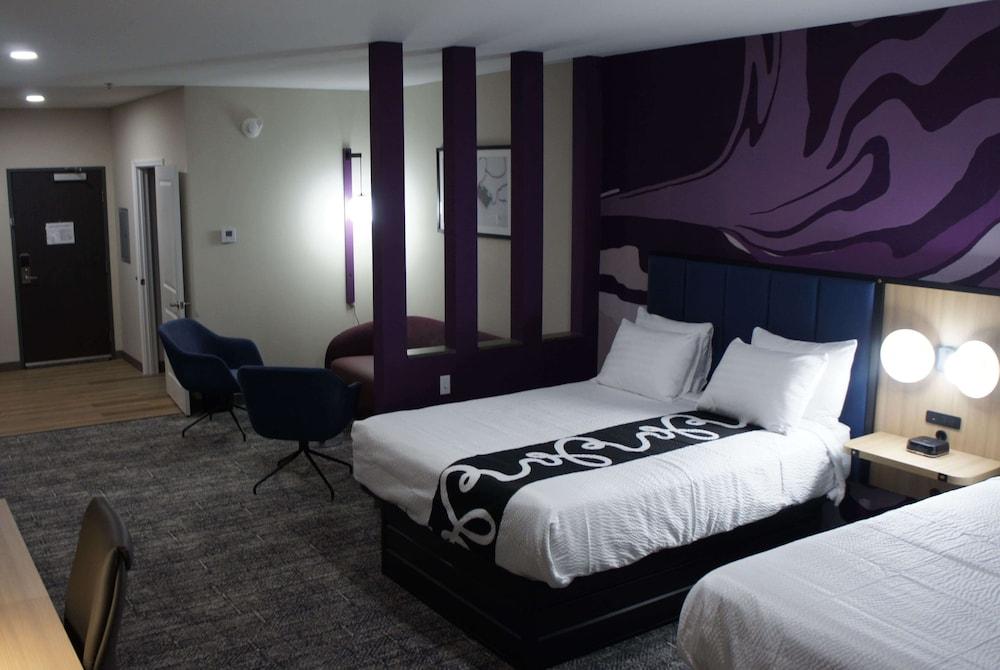 La Quinta Inn & Suites by Wyndham Memphis East photo 6