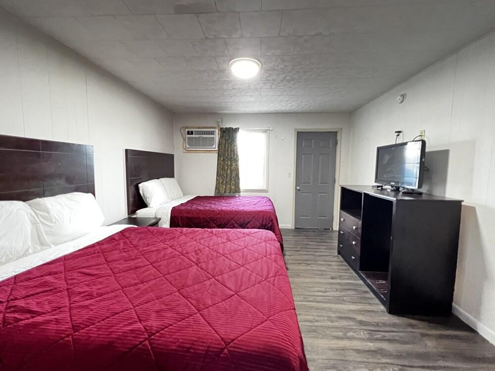 Family Inn photo 3