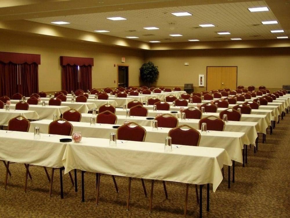 Fossil Creek Hotel And Suites photo 24