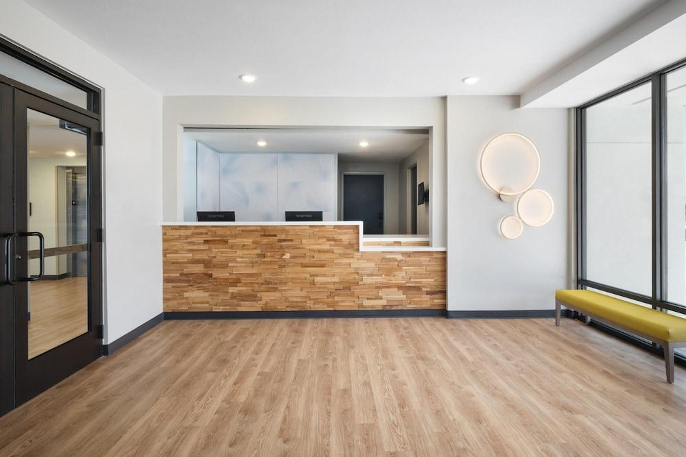 Echo Suites Sterling photo 1
