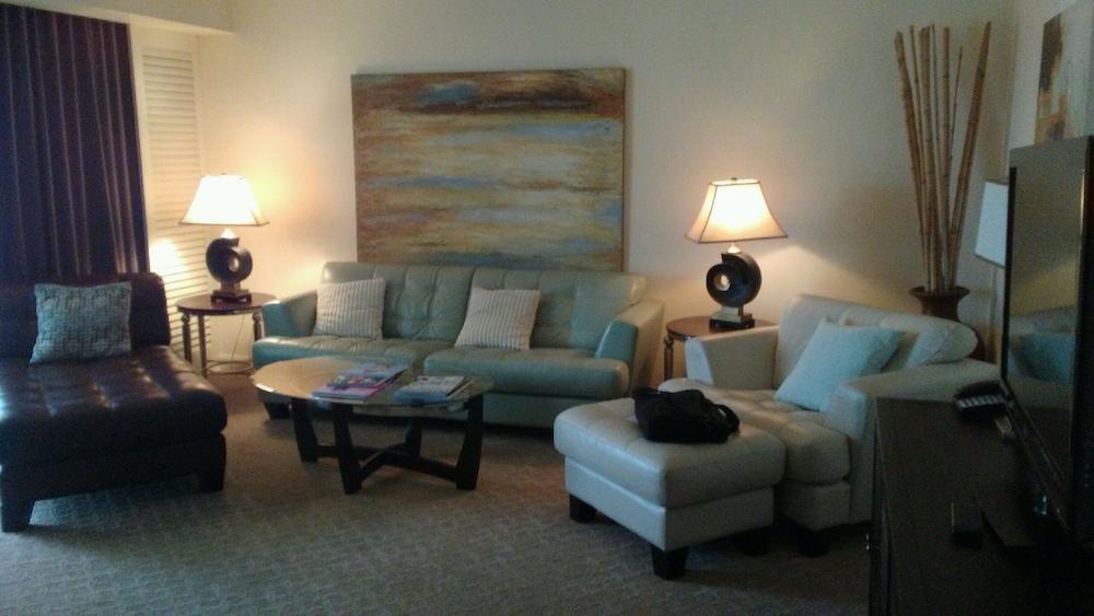 Private Residences at the Atlantic Resort and Spa photo 22