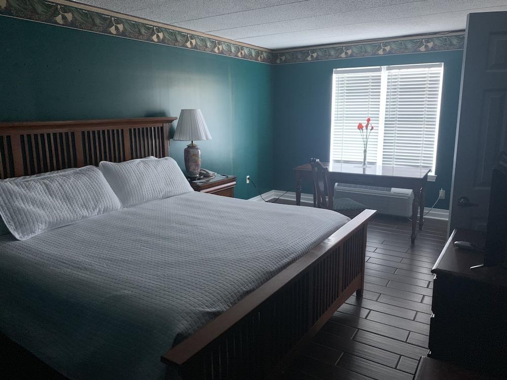 French Quarter Inn photo 21