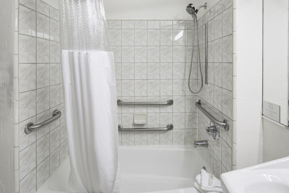 Adante Hotel photo 40