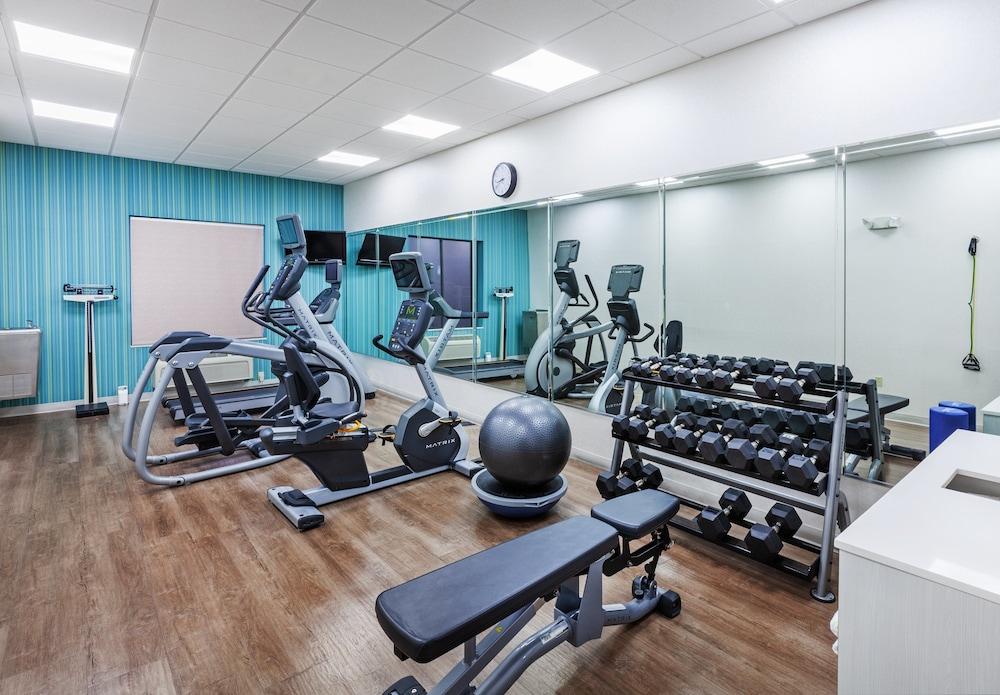 Holiday Inn Express Hotel & Suites Orange by IHG photo 31