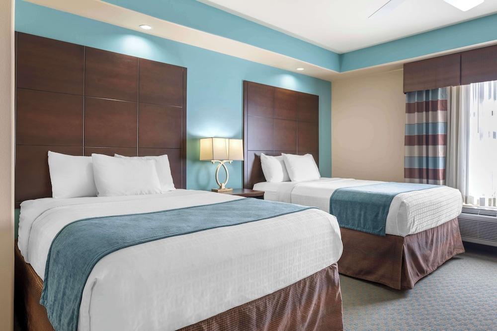 Best Western Plus Midland Suites photo 8