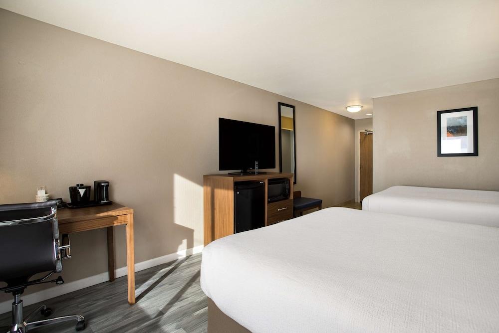 Best Western Gallup West photo 15