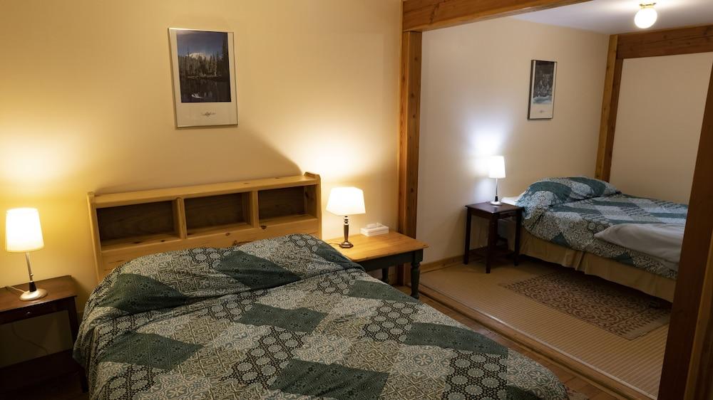 Whittaker's Motel & Historic Bunkhouse photo 67