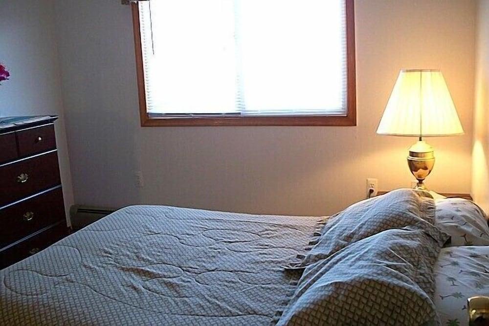 Aquarius Arms Motel photo 7