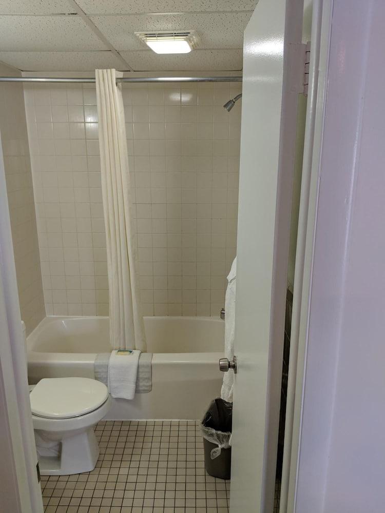 Crystal Sands Motel photo 31