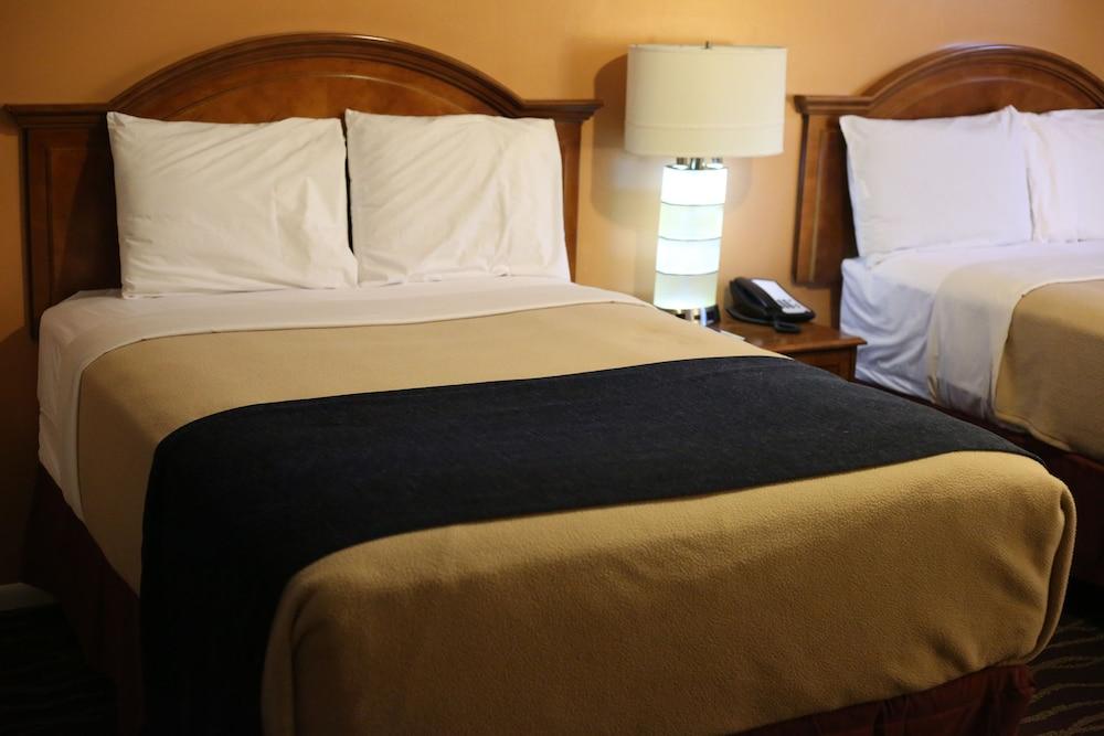 Cozy Corner Motel photo 7