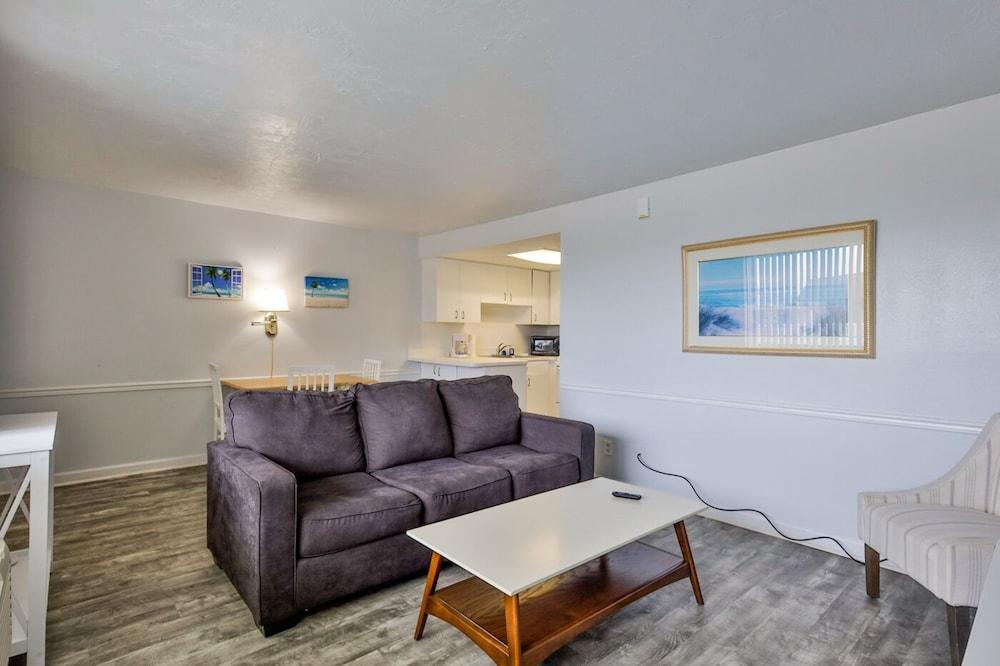 Coastal Waters Inn photo 84