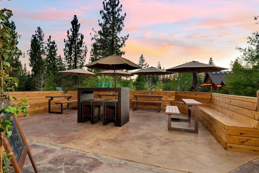 Chalet View Lodge photo 2