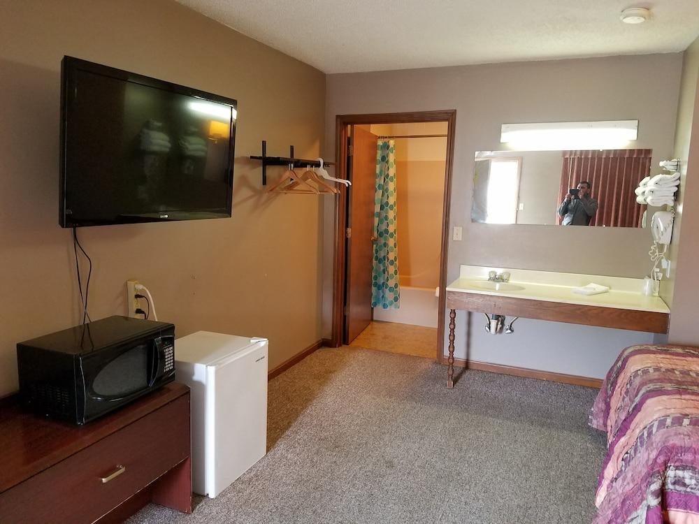 Midwest inn motel photo 8