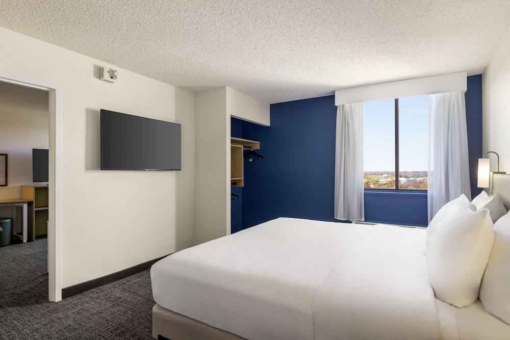 Spark by Hilton Germantown Washington DC North photo 14
