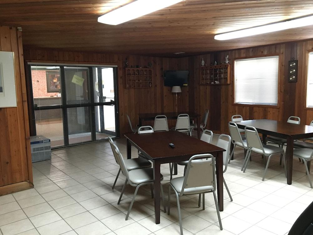 Travel Inn photo 15