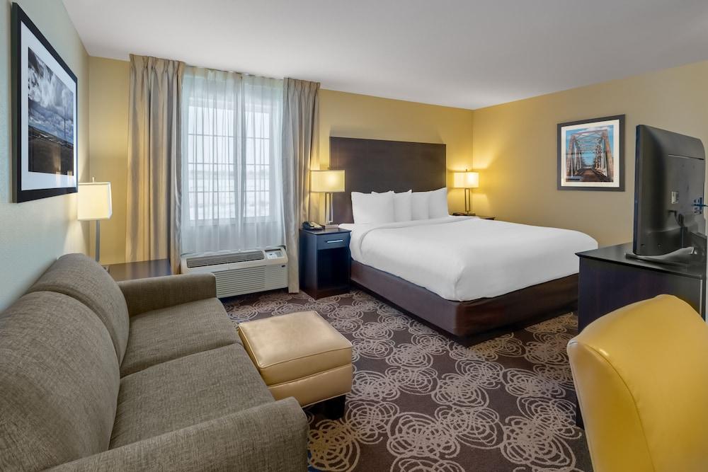 Landmark Suites photo 17