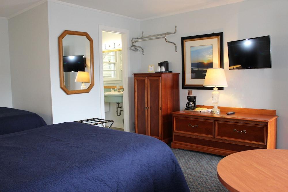 Admiral Motel photo 10
