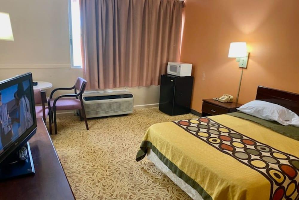 Red Carpet Inn & Suites Lima photo 24