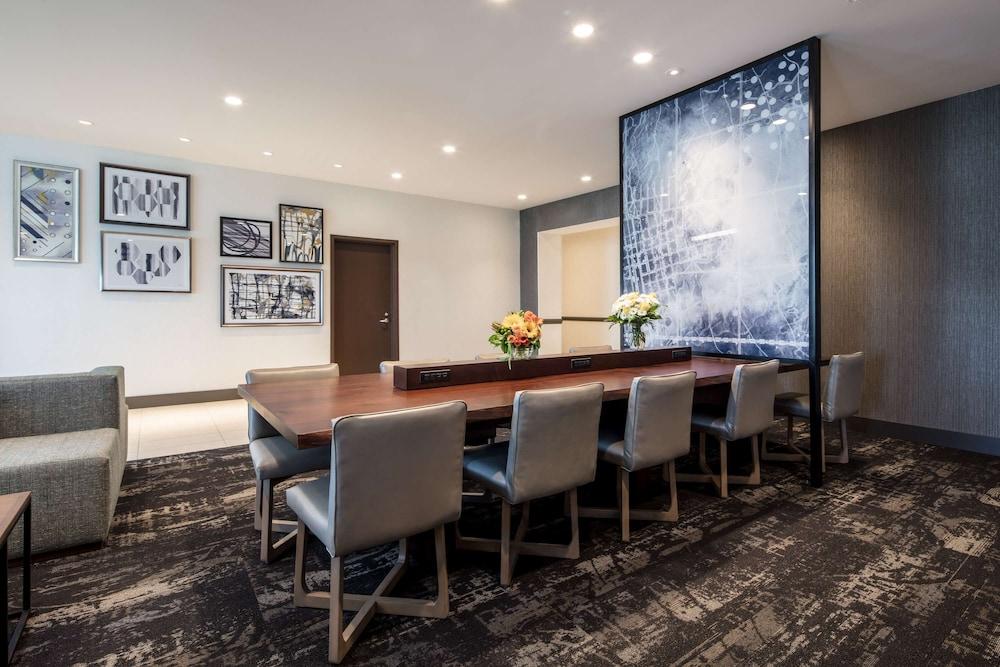 Hyatt Place Delano photo 5