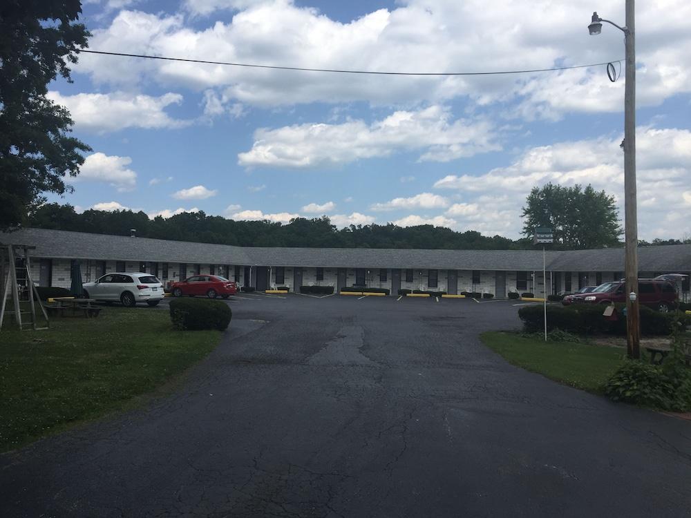 Blue Sky Motel photo 1