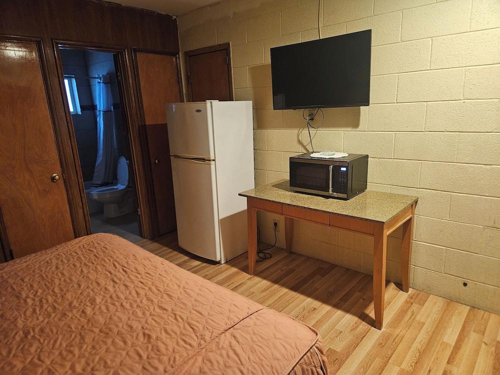 Branding Iron Motel photo 9