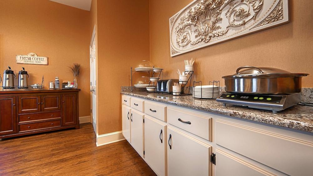 Best Western Suites photo 17