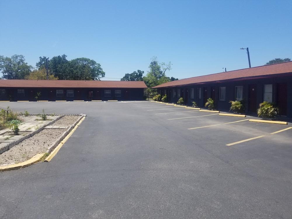 Sunny South Motel photo 13