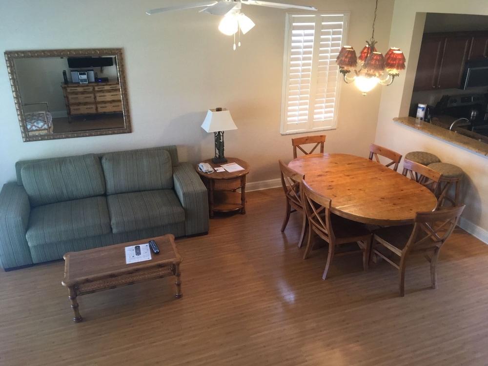 Villas At Regal Palms photo 15