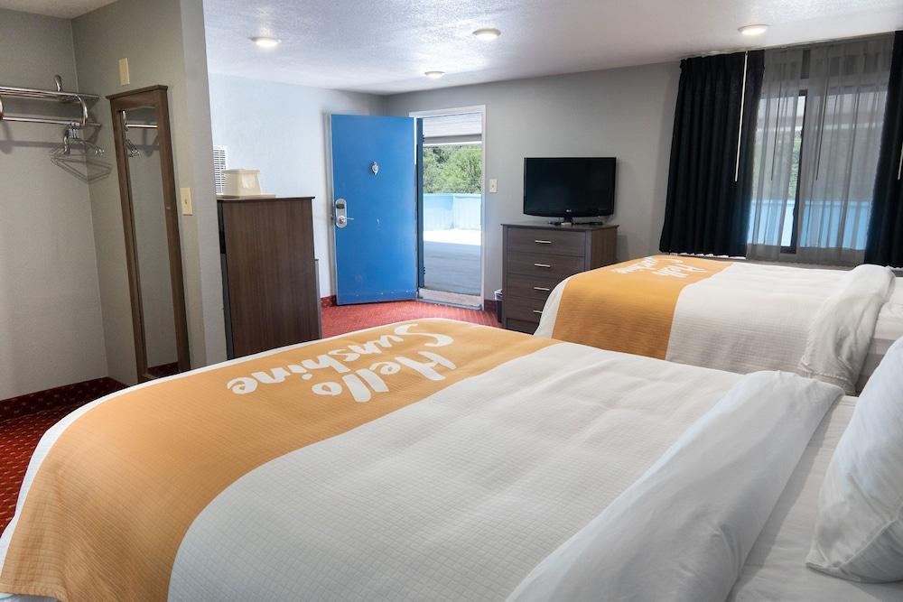 Budget Lodge Ruidoso photo 7