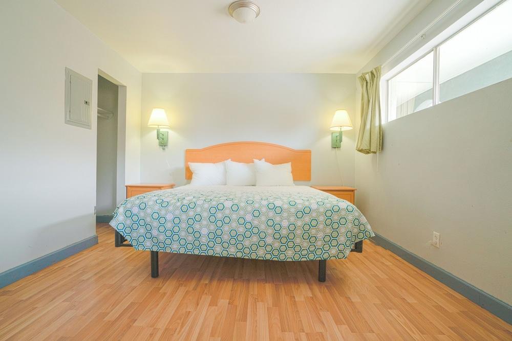 OYO Hotel Midland photo 39