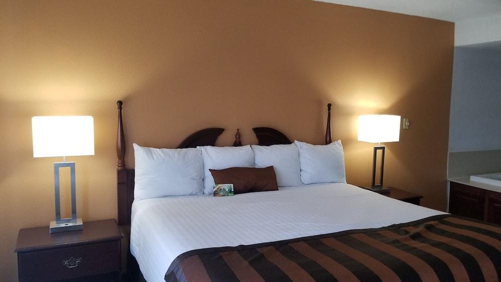 Wingate by Wyndham Indianapolis Airport-Rockville Rd. photo 4