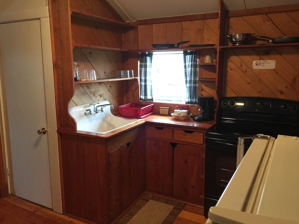 Whistling Swan Motel photo 16