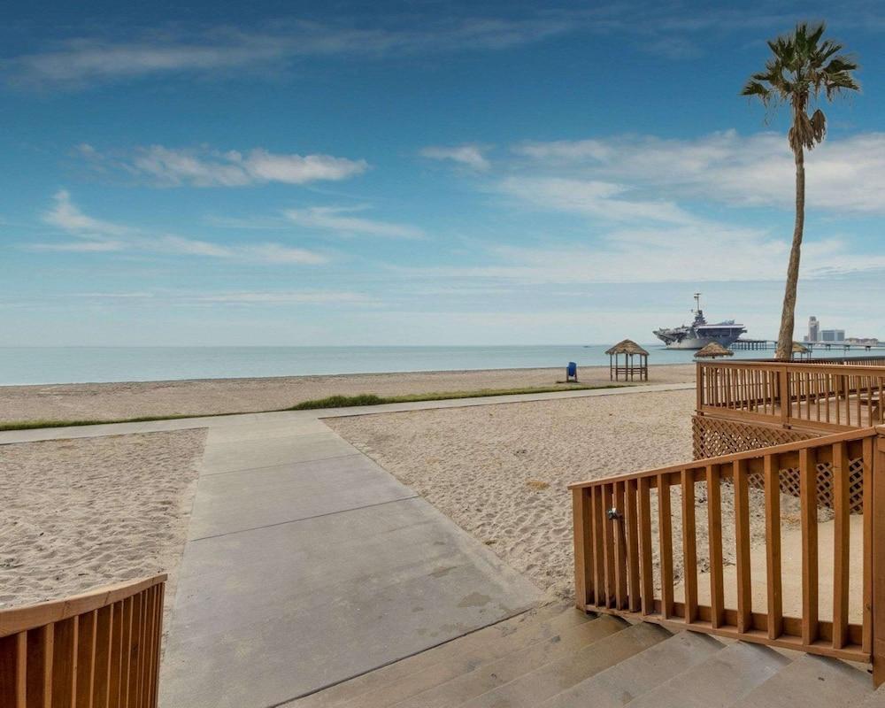 Quality Inn & Suites Corpus Christi Beachside photo 20